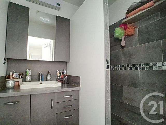 Afficher la photo en grand Appartement T3 à vendre - 3 pièces - 62.64 m2 - MARSEILLE - 13014 - PROVENCE-ALPES-COTE-D-AZUR - Century 21 Immo-Conseil