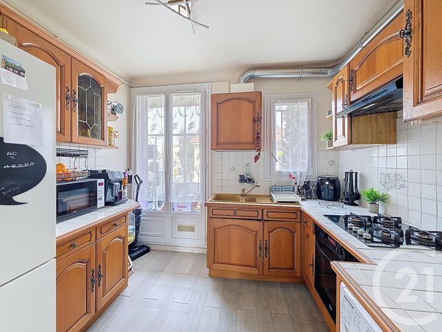 Appartement T3 à vendre - 3 pièces - 66.16 m2 - MARSEILLE - 13013 - PROVENCE-ALPES-COTE-D-AZUR - Century 21 Immo-Conseil