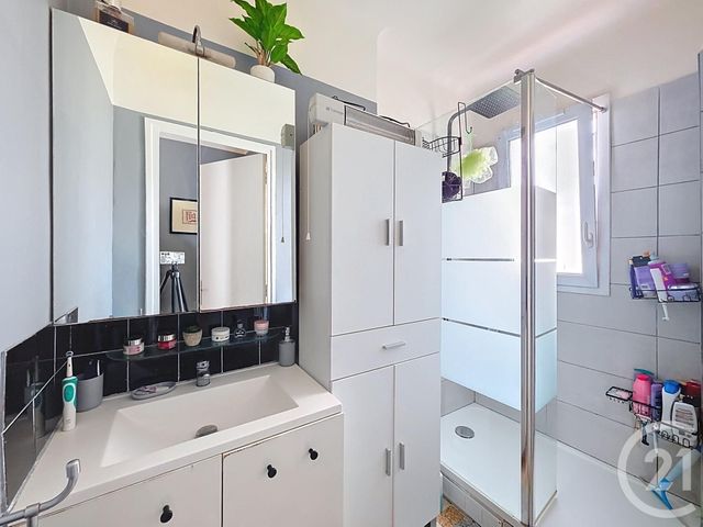 Appartement T3 à vendre - 3 pièces - 66.16 m2 - MARSEILLE - 13013 - PROVENCE-ALPES-COTE-D-AZUR - Century 21 Immo-Conseil