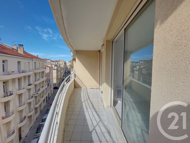 Afficher la photo en grand Appartement T3 à vendre - 3 pièces - 64.69 m2 - MARSEILLE - 13005 - PROVENCE-ALPES-COTE-D-AZUR - Century 21 Immo-Conseil