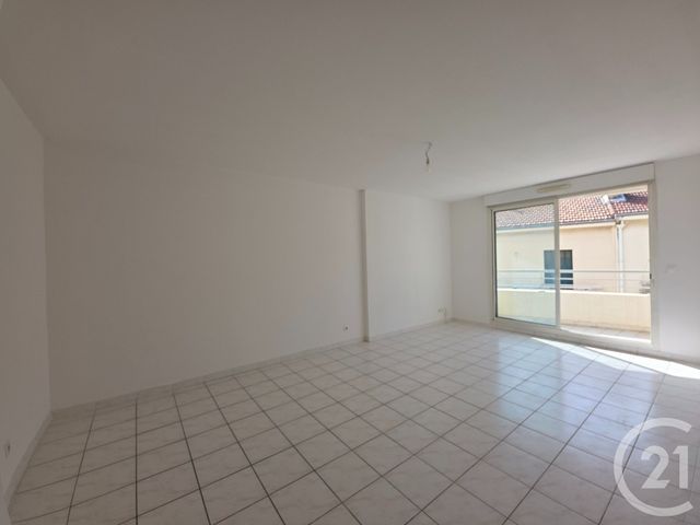 Afficher la photo en grand Appartement T3 à vendre - 3 pièces - 64.69 m2 - MARSEILLE - 13005 - PROVENCE-ALPES-COTE-D-AZUR - Century 21 Immo-Conseil